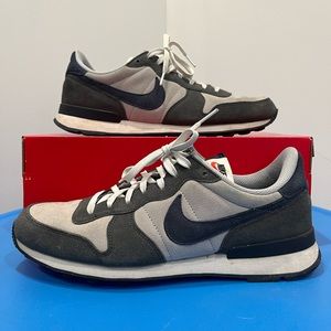 Men’s Nike Internationalist Custom Shoes - Grey/Navy - Vintage/Retro - Size 11